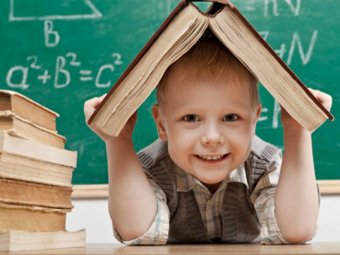 Lerntypen - Junge mit Buch