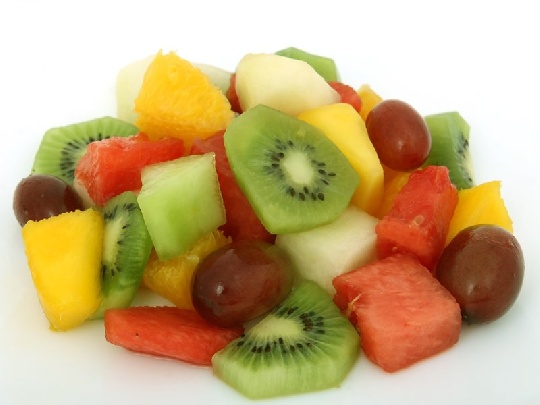Vitamine sind jetzt wichtig obstsalat