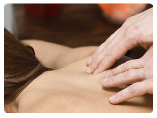 Osteopathie: Eine manuelle Therapieform osteopathische-behandlung-