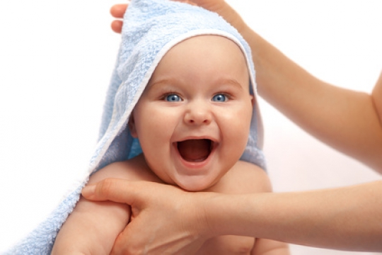 Baumwolle ist sanft zu Babys Haut. kleidung