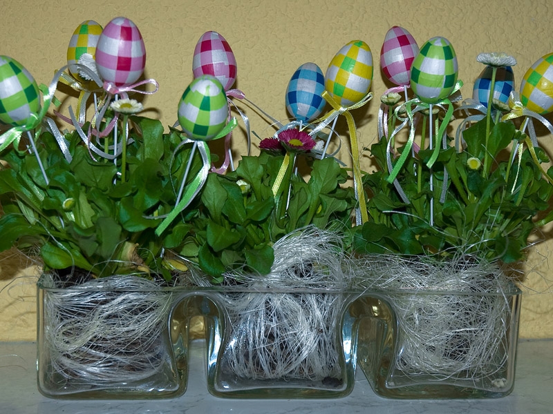 Dekorativer Blumenstecker zu Ostern