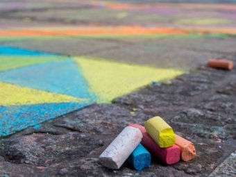 Das macht Spaß: Straßenmalkreide!