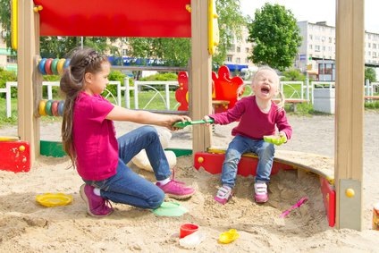 Sein Lieblingsspielzeug mit anderen zu teilen fällt jetzt sehr schwer anzeichen-schub10